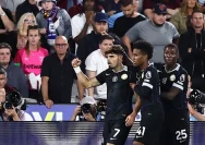 Chelsea di Batas Waktu: Rosenior Tekan Tim Bangkit Hadapi Manchester United