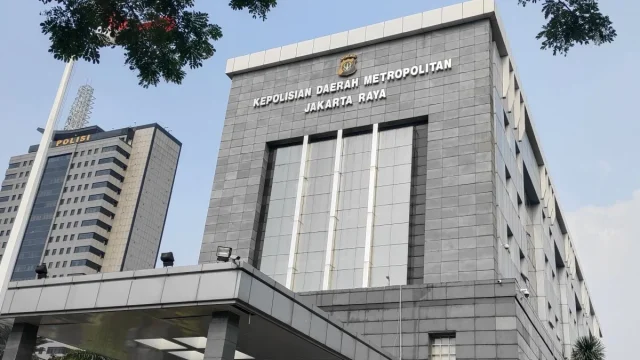 Feri Amsari Dilaporkan ke Polda Metro Jaya: Kontroversi Hoaks dan Ancaman Kebebasan Berekspresi