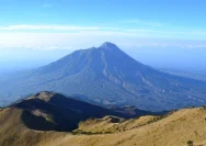 Gunung Slamet: Dari Ancaman Deforestasi hingga Destinasi Wisata Healing yang Memukau