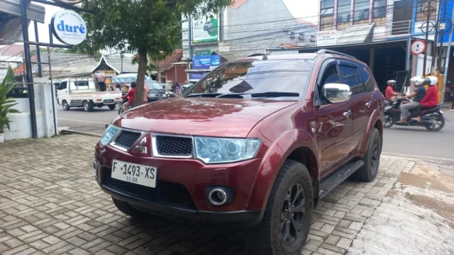 Intip Harga Mitsubishi Pajero Sport 2012 Dakar 4x2: Penawaran Menggiurkan di Tengah Harga Diesel Melonjak