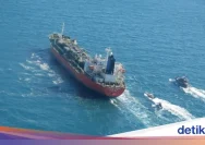 Krisis Maritim: Selat Hormuz Hampir Sepi Kapal, Blokade Iran dan AS Membekukan Lalu Lintas Global