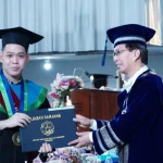 Meninggal Sebelum Wisuda, Mentrans Serahkan Ijazah Abdul Rohid, Wisudawan ITS Ekspedisi Patriot