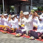 Panduan Lengkap Upacara Tumpek Landep Mandiri di Rumah: Langkah Praktis dan Makna Spiritual