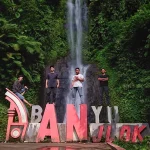 Penanaman Pohon Jepara di Jalur Air Terjun Banyu Anjlok: Aksi Hijau Ratusan Bibit untuk Selamatkan Ekosistem