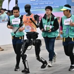 Robot Humanoid Lightning Pecahkan Rekor Half‑Marathon di Beijing, Waktu 50 Menit 26 Detik