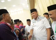 Wali Kota Bekasi Tri Adhianto dan Istri Resmi Ikuti Haji 2026, Bergabung di Kloter 25