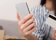 Bahaya Cicilan Gadget: Dampak PayLater dan Kartu Kredit yang Mengancam Keuangan Anda