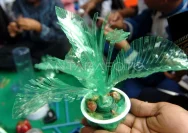 Bulan Bakti Gotong Royong di Peguyangan Kaja: LPM Gagas Lomba Kreatif Daur Ulang Sampah Plastik