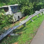 Bus Rombongan Siswa SMPN 2 Brangsong Tabrakan Beruntun di Tol Cipali, 7 Siswa Luka Ringan