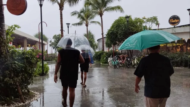 Cuaca Kota Semarang Siang Terik, Cocok untuk Liburan Akhir Pekan