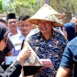 Dirman: Pemimpin Muda yang Merakyat untuk Desa Waringinjaya
