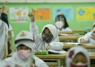 Disdik Semarang Pastikan Siswa Bisa Bersekolah dengan Layak