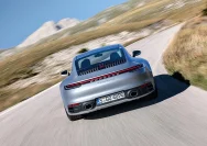 DNA Baru Porsche 911: Mengungkap Rahasia Kecepatan Ikonik yang Teruji