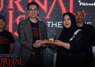 Film Hokum: Ketegangan Supranatural yang Menghantui Penulis Novel Horor