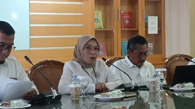 Gaji Guru Honorer 2026 Aman dengan Payung Hukum dari Mendikdasmen