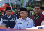 Gubernur Al Haris Lepaskan 442 Jemaah Haji, Minta Fokus Beribadah