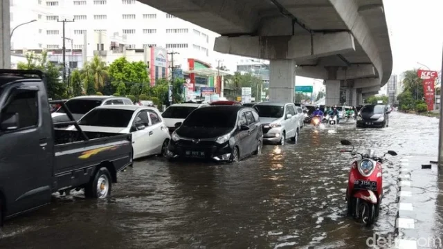 Hujan Lebat Mengancam Makassar, Warga Diminta Wajib Siaga