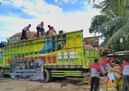 JNE Menggalang Bantuan dengan Mengirimkan 30 Sapi Kurban
