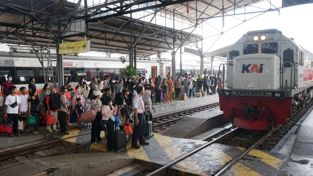 KAI Daop 4 Semarang Tambah KA Kaligung untuk Long Weekend Kenaikan Isa Almasih