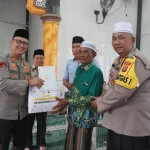 Kapolres Langkat Mendekatkan Diri dengan Masyarakat Lewat Safari Jumat dan Jumat Curhat