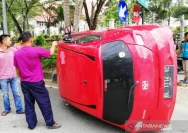 Kecelakaan Mobil Honda Brio di Kompleks Pemda KBB, Satu Penumpang Luka Ringan