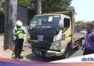 Kecelakaan Truk Koperasi Merah Putih di Mojokerto: Pemotor Tewas dalam Tabrakan
