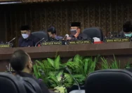 Komisi A dan C DPRD Jateng Sampaikan Penjelasan Raperda Strategis