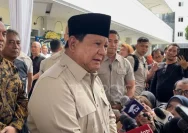 Mantan Menteri Koordinator Bidang Ekonomi, Keuangan, dan Industri Ginandjar Kartasasmita Mengungkapkan Cerita Pertemuan 14 Menteri Soeharto