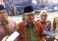 Mendikdasmen Tegaskan Kementerian Tidak Bisa Intervensi Rekrutmen Guru
