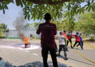 Pemkab Pati Sesalkan Insiden Pembakaran Spanduk di Pendopo
