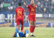 Persija vs Persib: El Clasico Indonesia Berakhir Remuk, Eduardo Melepas Amarah pada Beckham Putra