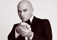 Pitbull Cari Relawan untuk Pecahkan Rekor Dunia Penonton Botak di Konsernya