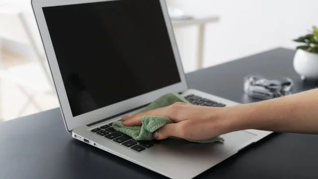 Rahasia Merawat Laptop Agar Tetap Awet dan Tidak Lemot