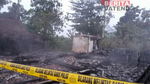 Rumah Hangus Terbakar di Blora, Diduga Dibakar Pemilik Sendiri