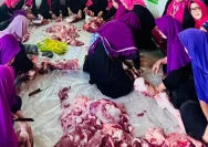 Yayasan PIM Mujahidin Bagikan Daging Kurban untuk Masyarakat Miskin