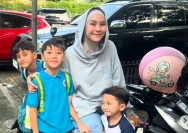 Zaskia Adya Mecca Selamatkan Anak Perempuan Terlantar di Jalan Tol
