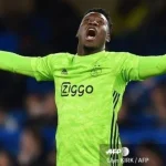 Ajax Tantang Barcelona dengan Tawaran Milyaran untuk Kiper Terbaik
