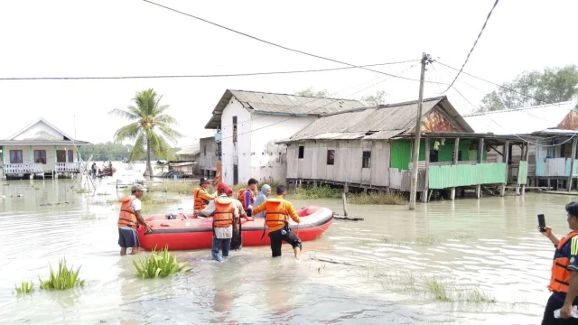 Banjir Rob di Desa Pantiharjo Rembang: Kondisi Masyarakat yang Semakin Memprihatinkan