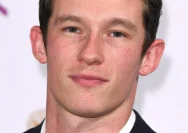 Callum Turner: Aktor Inggris yang Berhasil Menembus Industri Hollywood