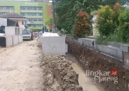 DPUTR Pati Tepati Janji, Membangun Ruas Jalan Depan RSUD Kayen