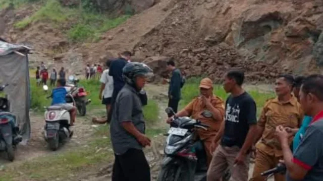 Galian C Ilegal di Brebes: Konflik dan Kerusakan Jalan Warga Desak Penutupan Permanen
