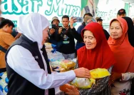 Gubernur Khofifah Gelar Pasar Murah di Ngawi untuk Masyarakat Terdampak Pandemi