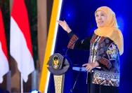Gubernur Khofifah Pantau Langsung Verifikasi SPMB di Madiun