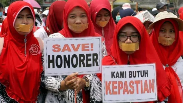 Guru Honorer Mendapatkan Proteksi Kerja yang Setara