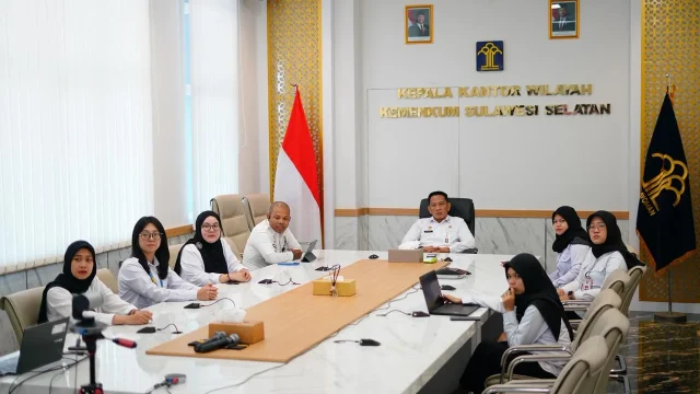 Kakanwil Kemenkum Sulsel Lantik Pejabat Fungsional Penyuluh Hukum Ahli Madya dan Analis Kekayaan Intelektual