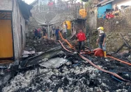 Kebakaran Dini Hari Hanguskan Sebagian Rumah Warga di Kalangan, Semarang, Kerugian Capai Rp 80 Juta