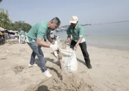 Kegiatan Mageri Segoro di Pantai Teluk Awur, Jepara, Mengumpulkan 263,7 Kg Sampah