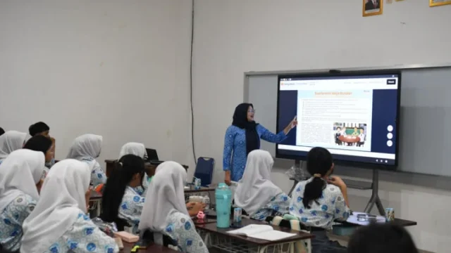 Kemendikdasmen Tetapkan Hari Belajar Guru Untuk Membangun Budaya Belajar Sepanjang Hayat
