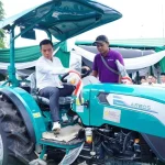 Lamongan Mendorong Swasembada Pangan dengan Pemberian Alsintan kepada Poktan