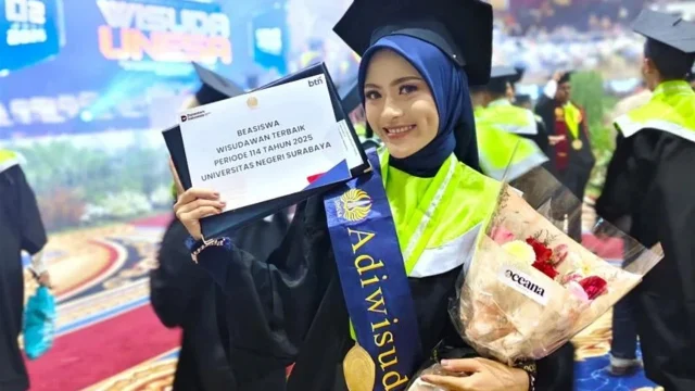 Lulusan Terbaik Kebidanan UMKU: Kisah Inspiratif Vanesa